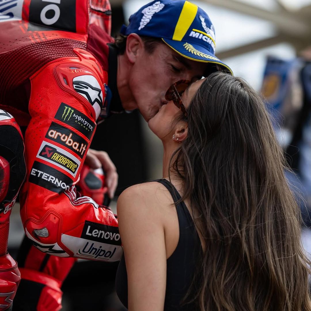 Marc Márquez se declara a Gemma Pinto y abre su álbum más íntimo por su cumpleaños