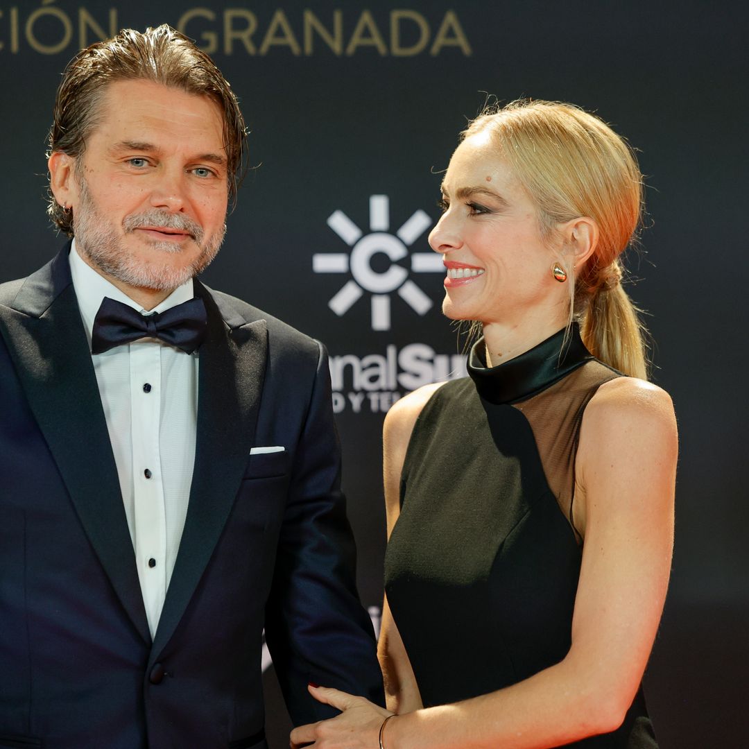 Kira Miró y Salva Reina protagonizan otro posado de película: "Es bonito compartir cualquier cosa con él"