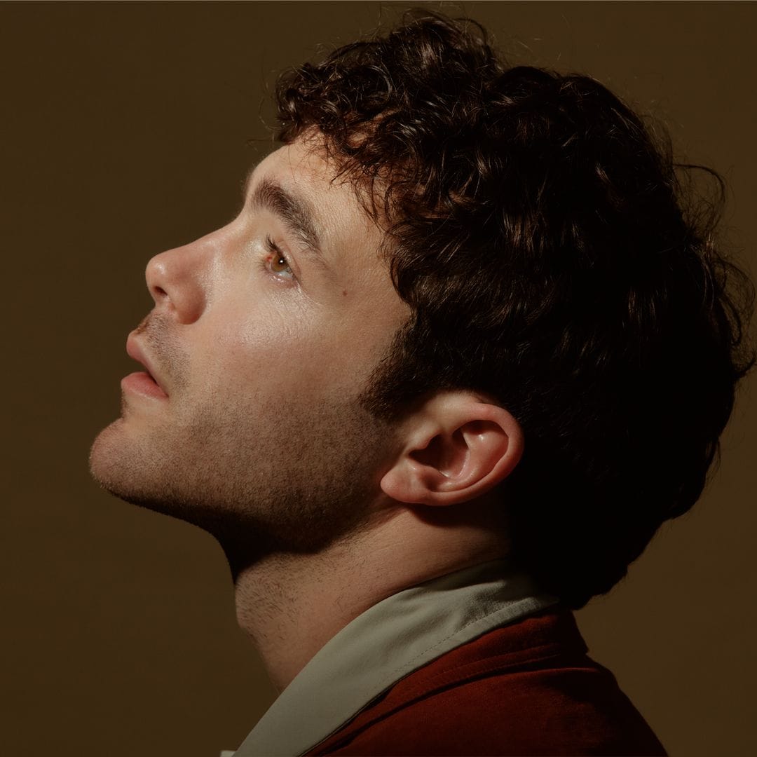 Ters con cabello rizado, que ha sacado su segundo álbum