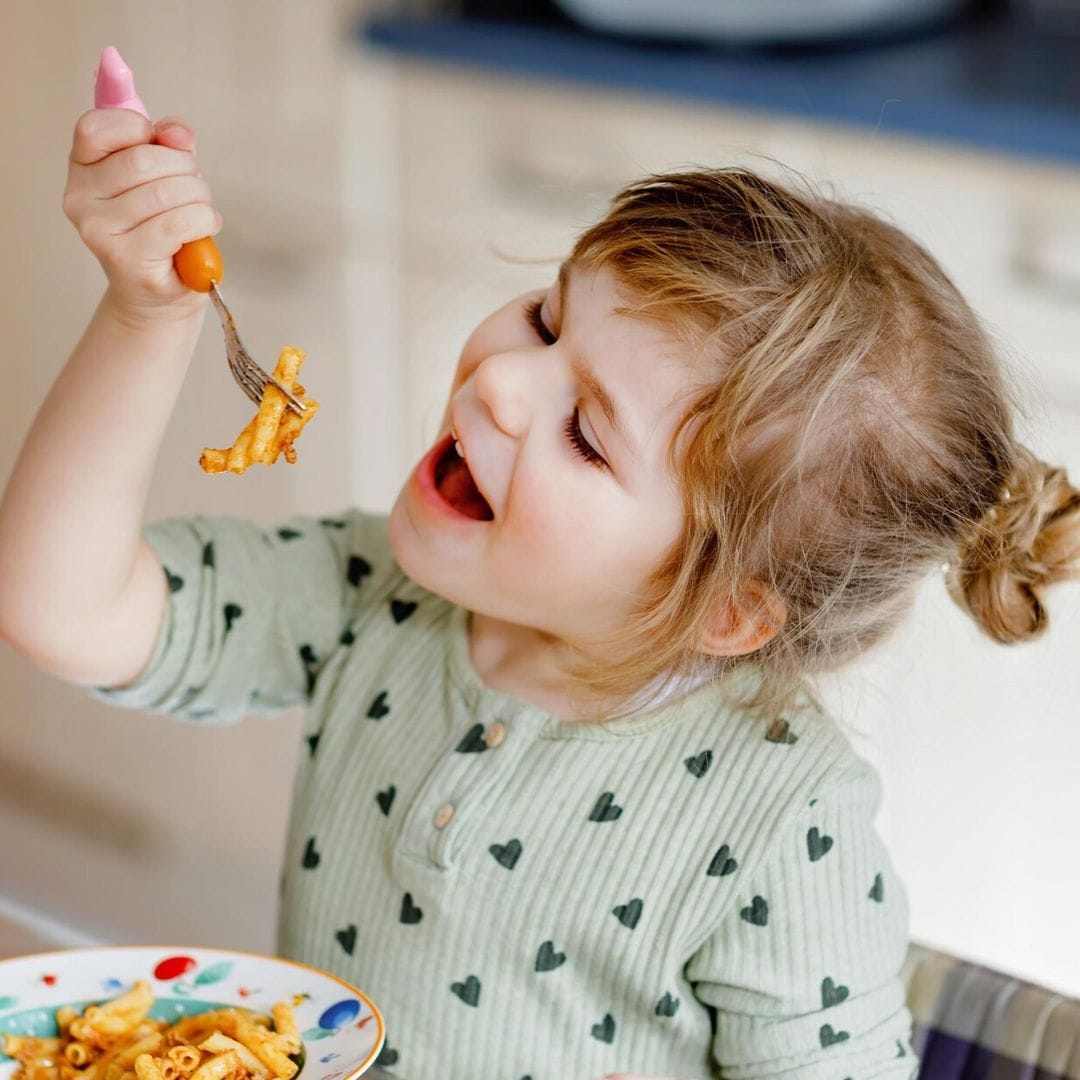 ¿Cuál debe ser el tamaño correcto de las raciones de comida de los niños?