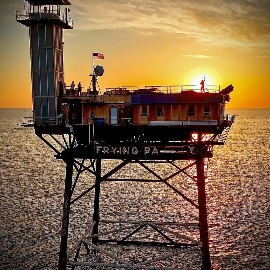 Frying Pan Tower, el hotel en una torre en medio del océano a 50 kilómetros de Carolina del Sur para millonarios
