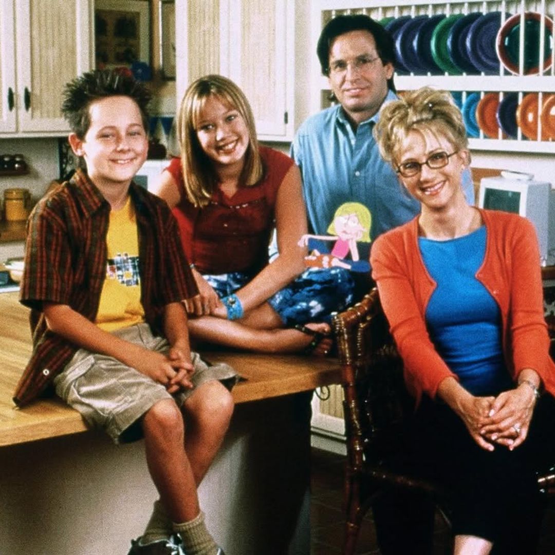 Hilary Duff, rota de dolor tras la muerte de Robert Carradine, su padre en 'Lizzie McGuire': "Es muy difícil afrontar esta realidad"