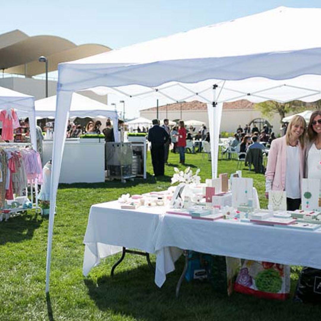 La fundación Intheos participa en el mercadillo solidario del Hipódromo de la Zarzuela
