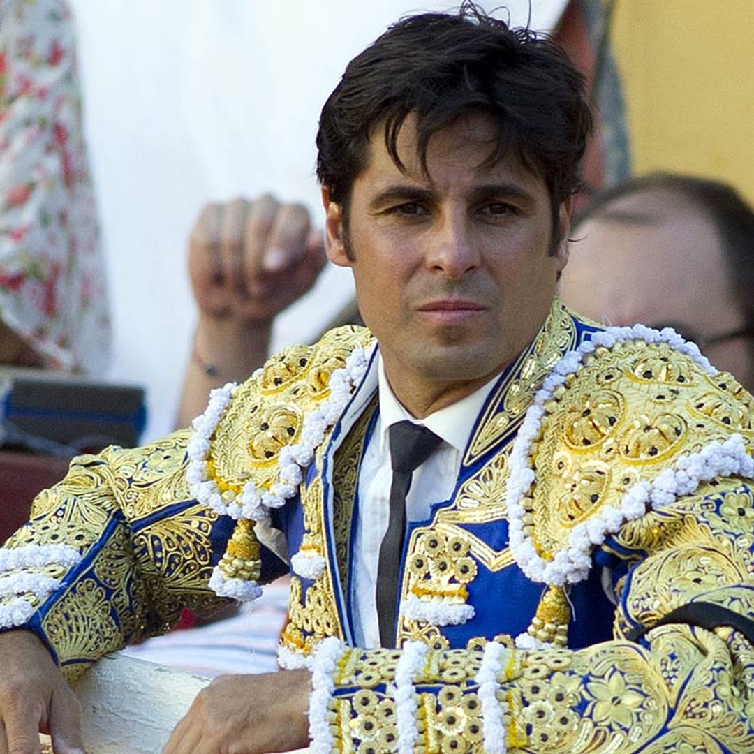 Francisco Rivera celebró su triunfo en Almonte dando la vuelta al ruedo con su hija en brazos
