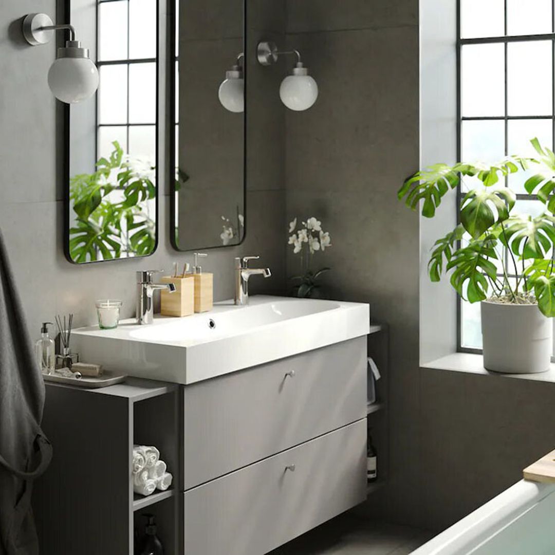 10 trucos que hacen que tu cuarto de baño parezca más grande de lo que es