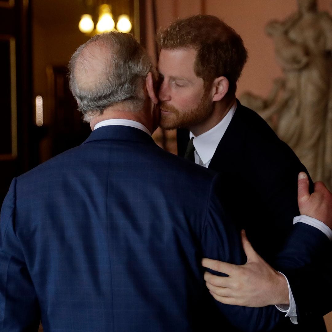 Así se enteró el príncipe Harry del ingreso de su padre, el rey Carlos III: todos los detalles