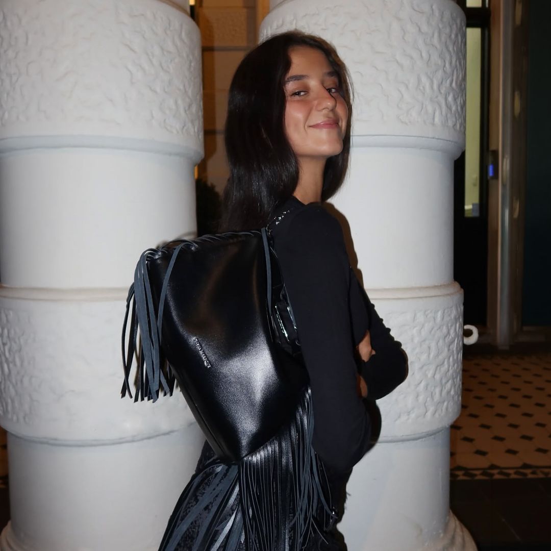 El bolso con flecos de Victoria Federica y otros 5 diseños 'made in Spain' que aportarán mucho estilo a tus looks más básicos