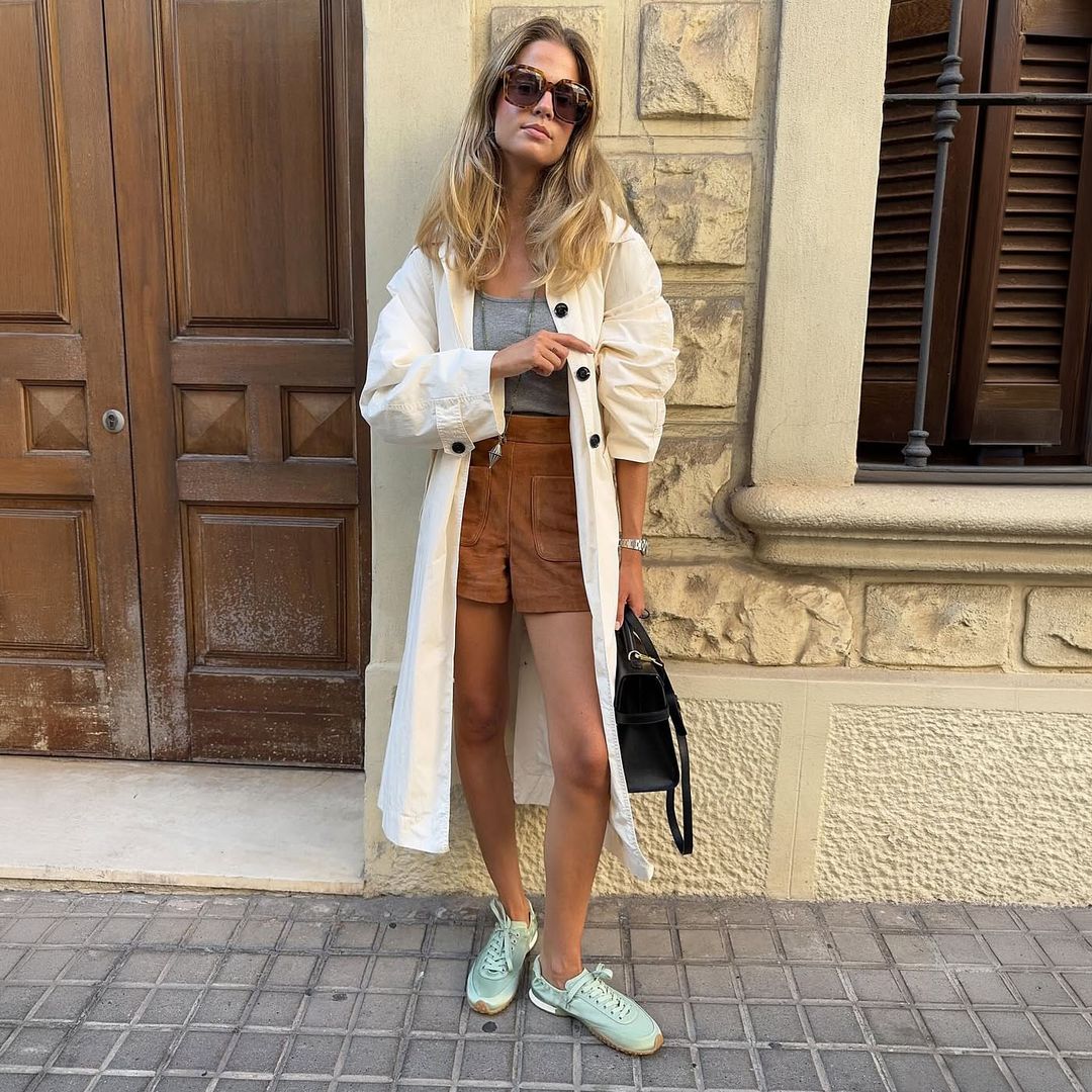De las 'barefoot' satinadas al diseño estampado que ha conquistado a Gigi Hadid: 5 zapatillas españolas que serán tendencia este otoño