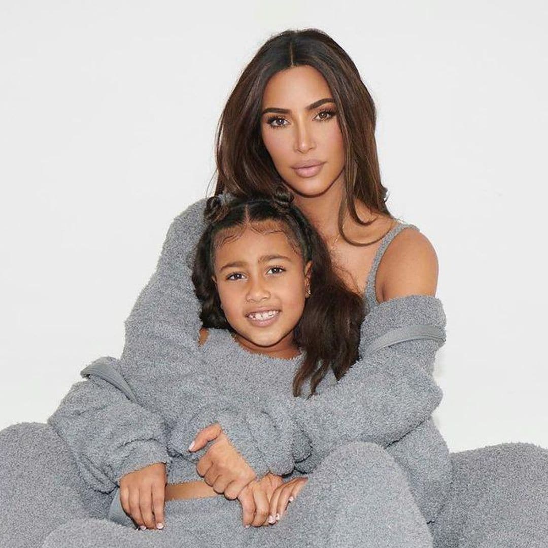 North, la hija de Kim Kardashian, y su grandiosa interpretación de ‘No se habla de Bruno’, ¡tienes que verla!