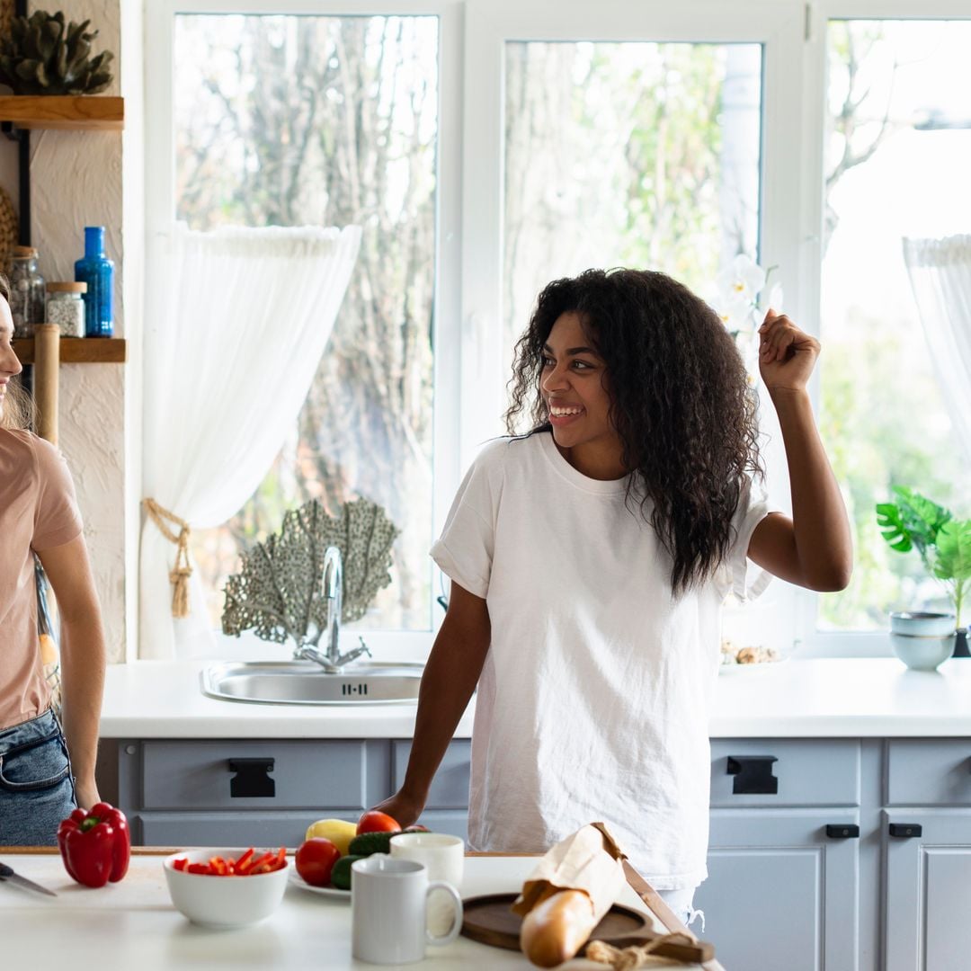 3 planes gastro para hacer con amigos (y sin salir de la cocina) este verano