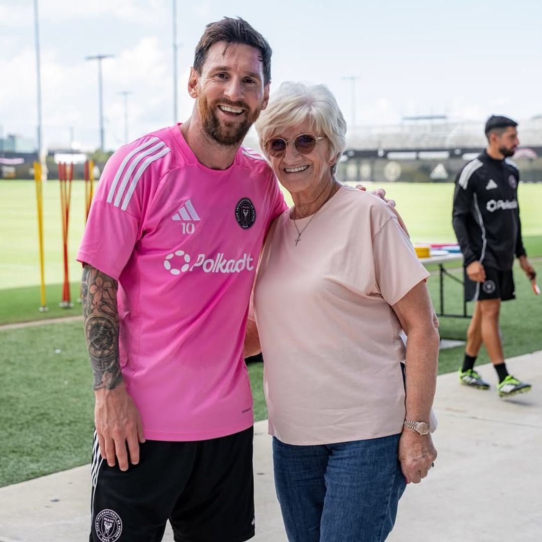David Beckham hace realidad el sueño de su mamá y la lleva a conocer a Lionel Messi
