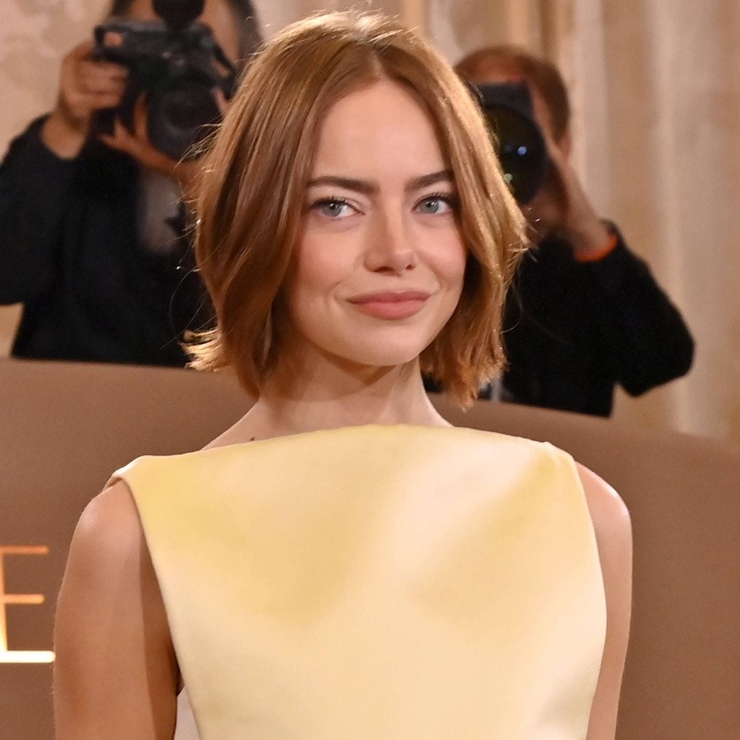Así es como Emma Stone mantiene su melena cobriza y luminosa