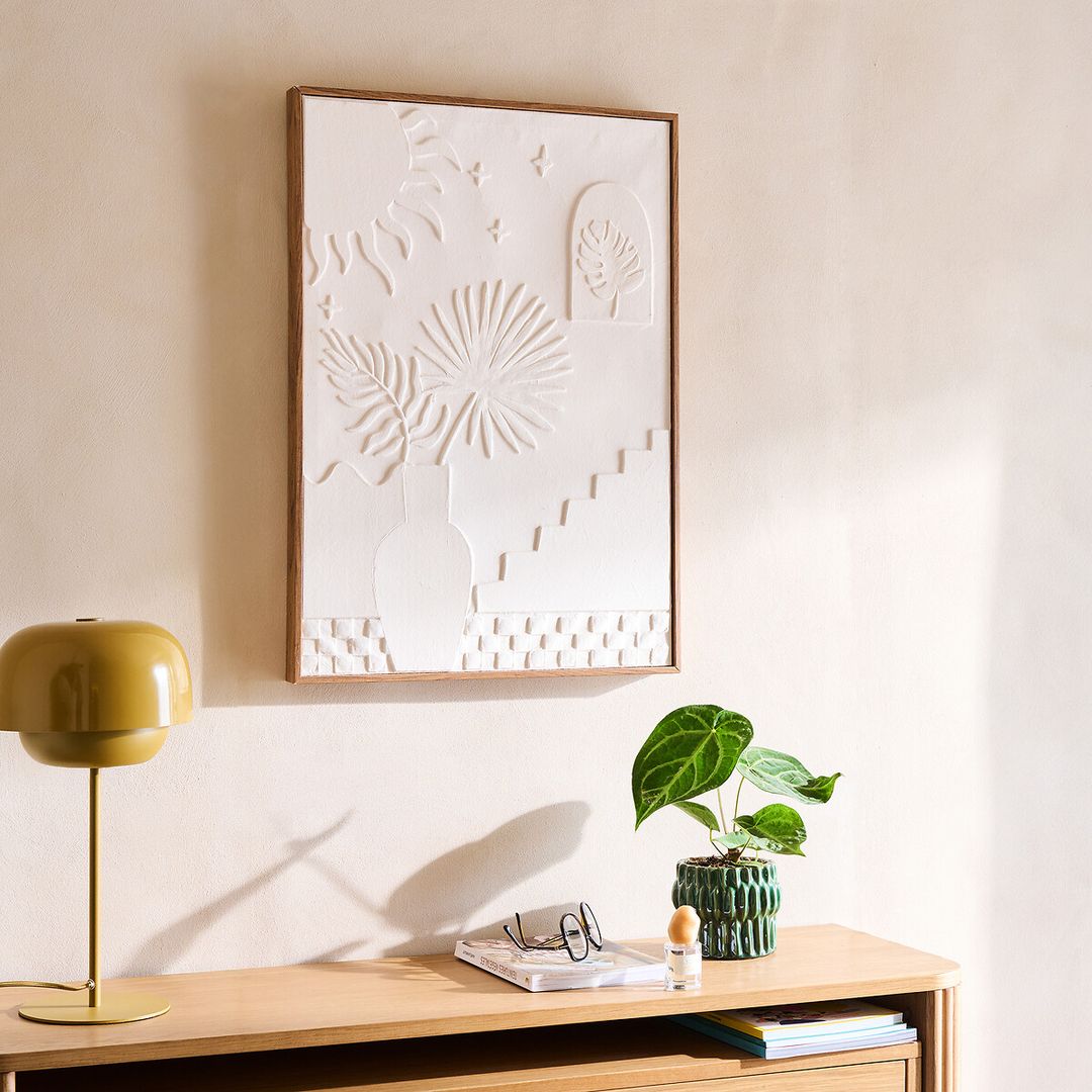 Decoración primavera-verano 2026 de recibidor de La Redoute Interieurs.
