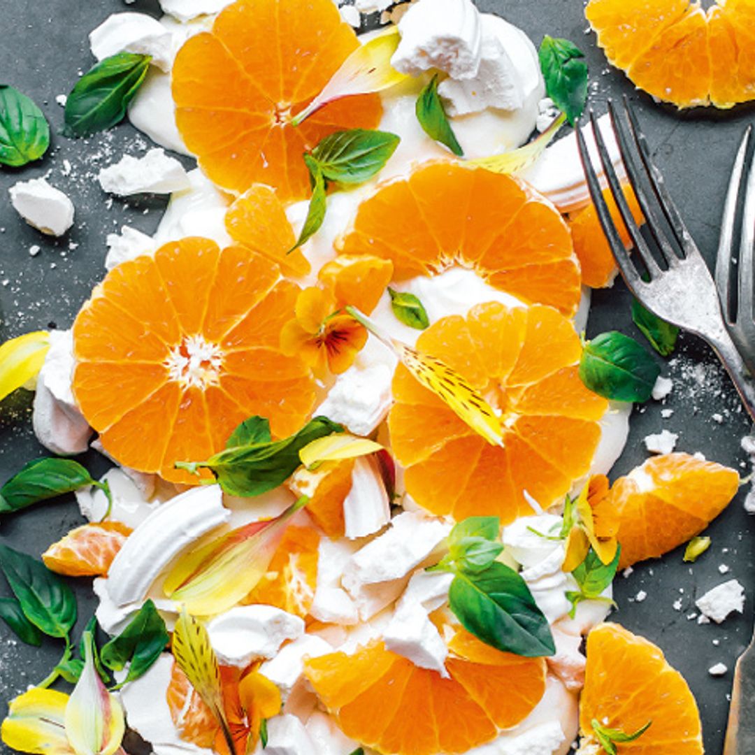 'Pavlova' deconstruida con crema de horchata y cítricos