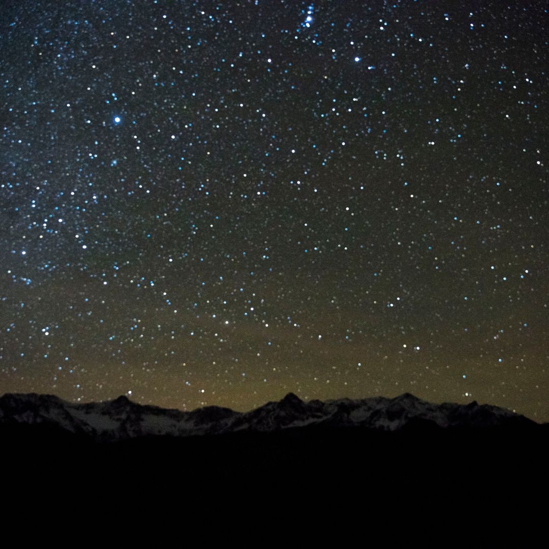 Tres lluvias de estrellas iluminarán el cielo la noche del 31 de julio: dónde y cómo verlas