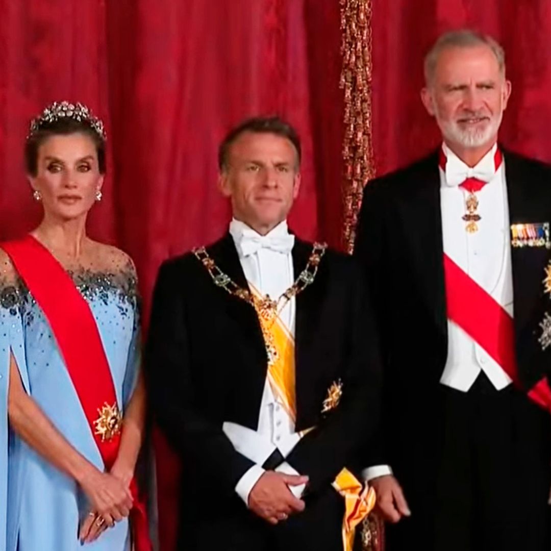 La reina Letizia deslumbra junto al rey Felipe VI ante los Macron: la espectacular diadema floral de diamantes en una noche histórica en Palacio Real de Madrid