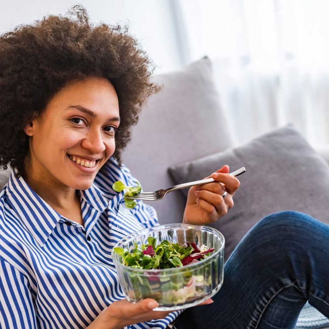 ¿Son saludables las ensaladas de bolsa o los vasitos de arroz?