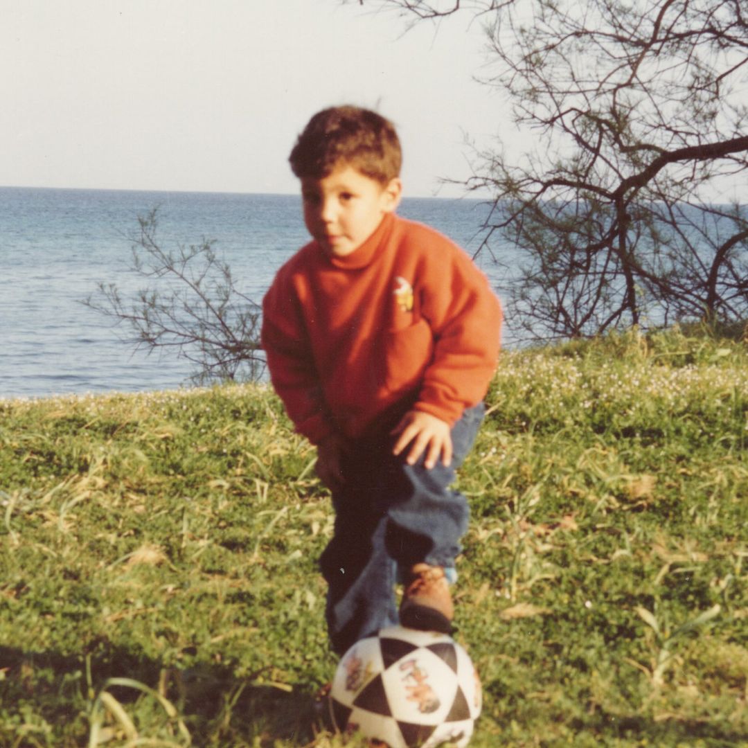 ¿Reconoces a esta leyenda del deporte español cuando era niño? Así anima ahora a la Selección casi 40 años después