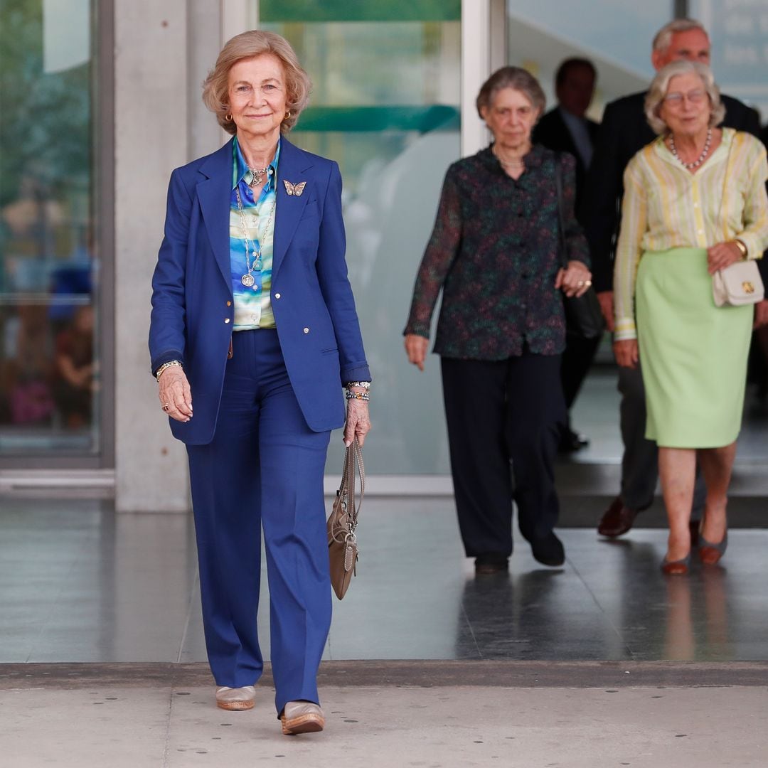 La reina Sofía afronta dos duras pérdidas en un mes: todas las veces que ha dicho adiós desde la muerte de su hermano el rey Constantino