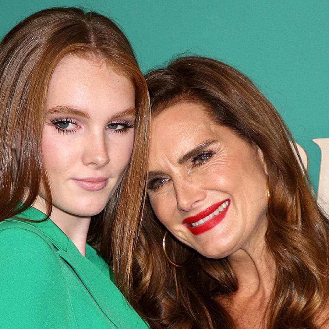 Brooke Shields presume de su hija Grier, de 16 años, en la alfombra roja