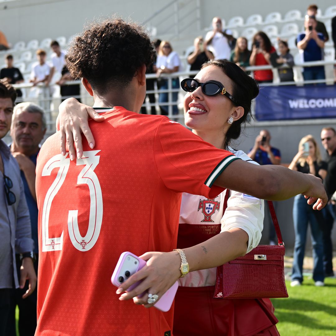 Georgina Rodríguez, una "madre orgullosa" testigo de la última victoria de Cristiano Ronaldo Jr.