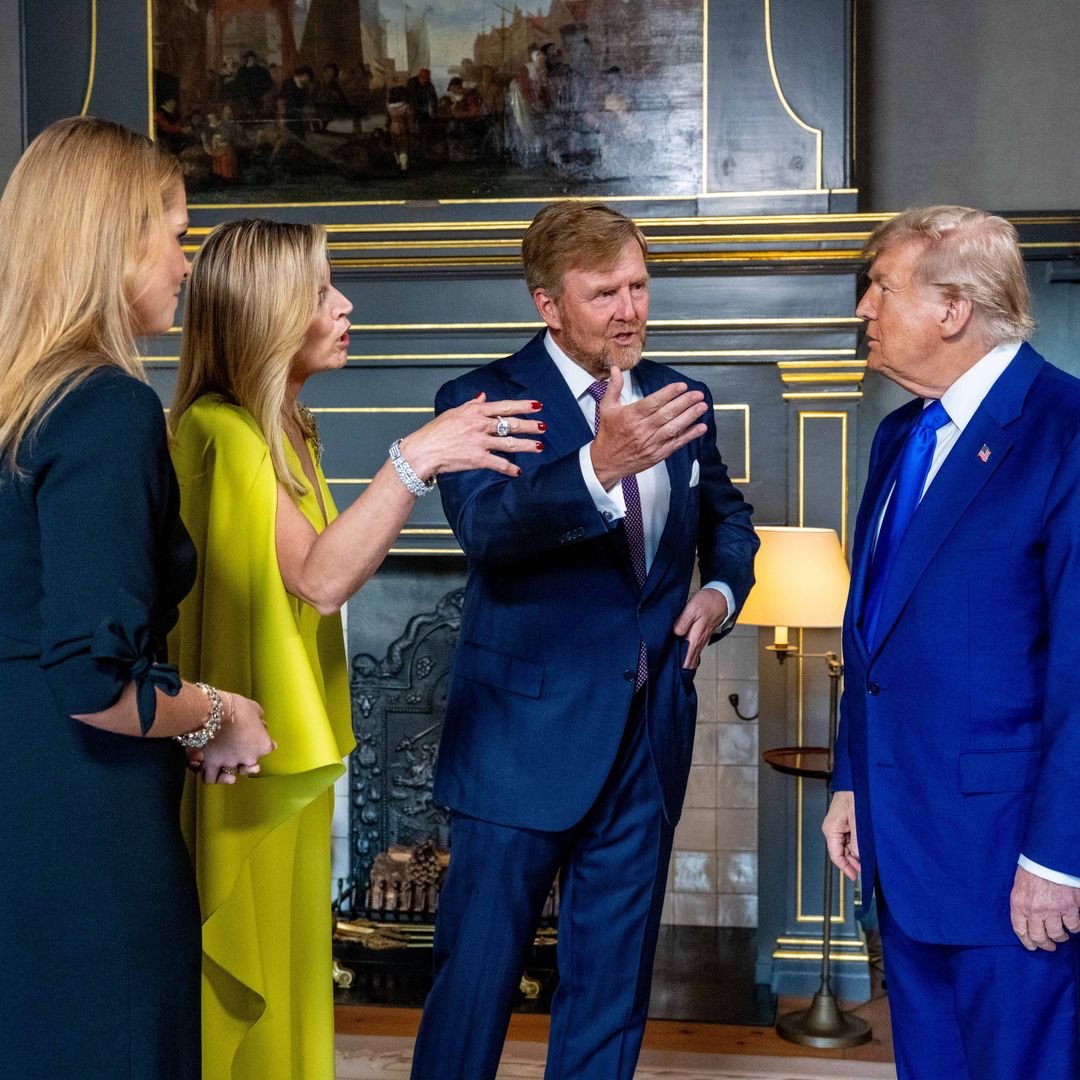 Amalia de Holanda deslumbra en la recepción de los líderes de la OTAN junto a sus padres