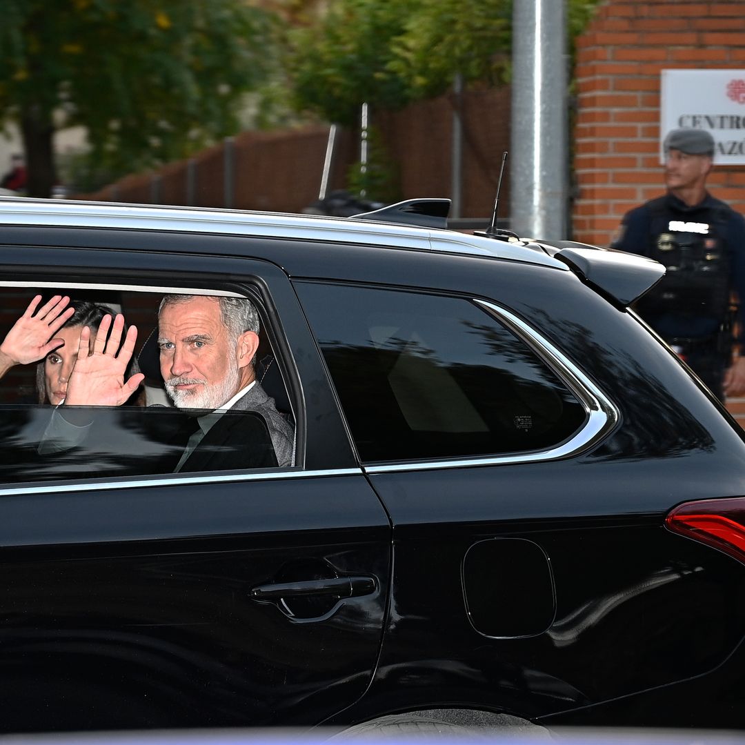 Felipe VI y la reina Letizia, profundamente afectados por la tragedia de tren de Toledo: "Sigamos adelante con su recuerdo. Hagámoslo juntos, unidos"