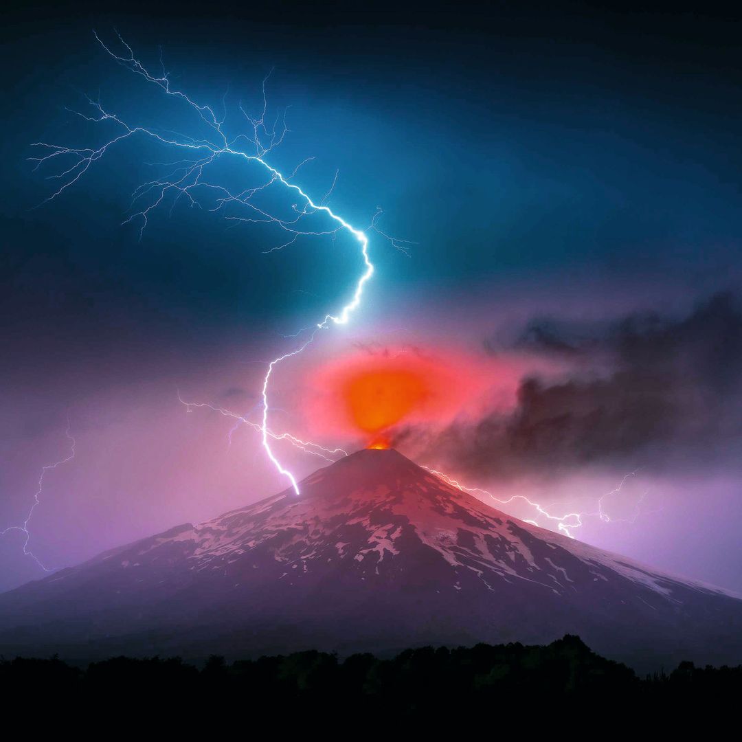 Las asombrosas y casi fantasmales imágenes tomadas por los 'cazadores de tormentas'