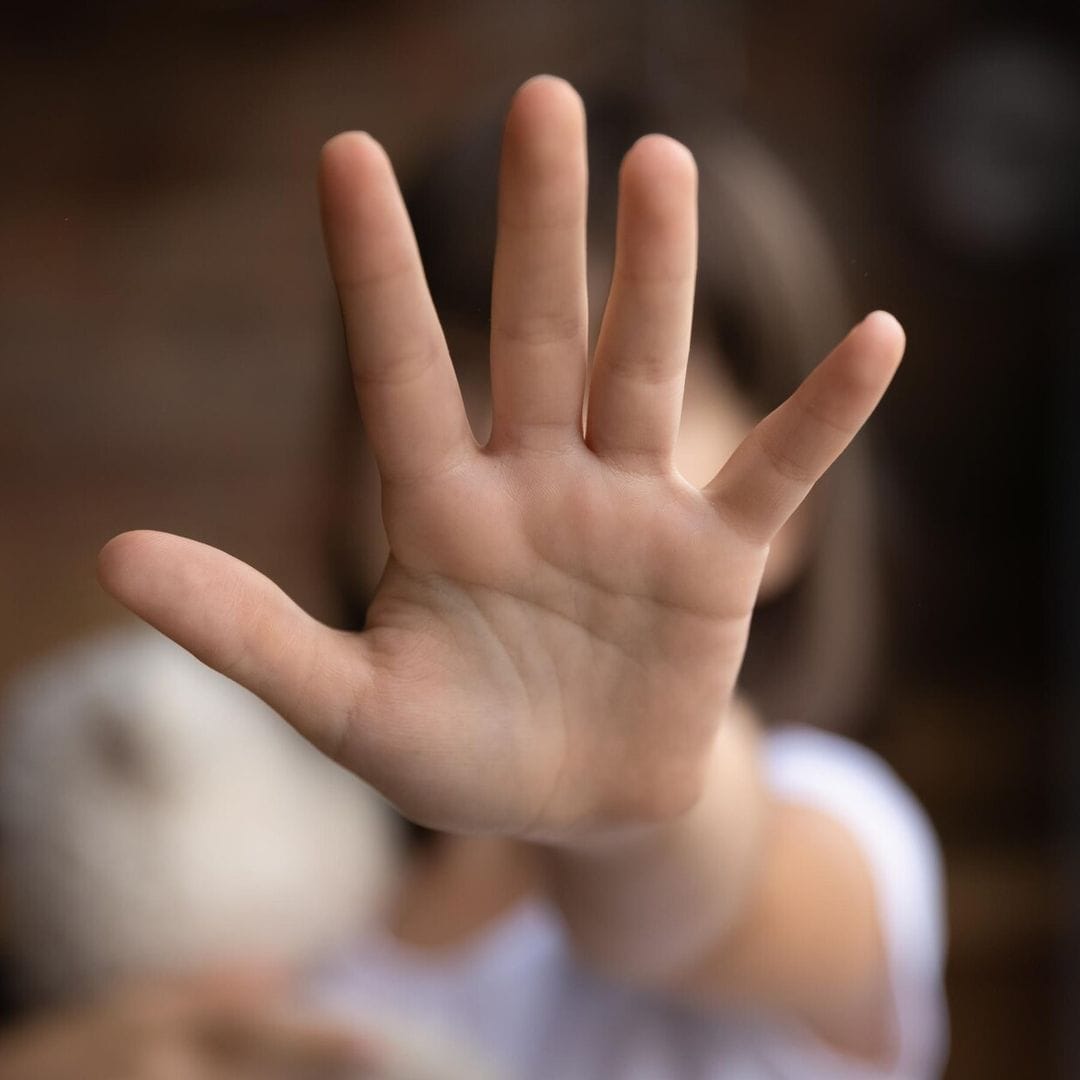 Hiperhidrosis en la infancia, ¿cómo tratarla y cómo ayudarles a sobrellevarla?