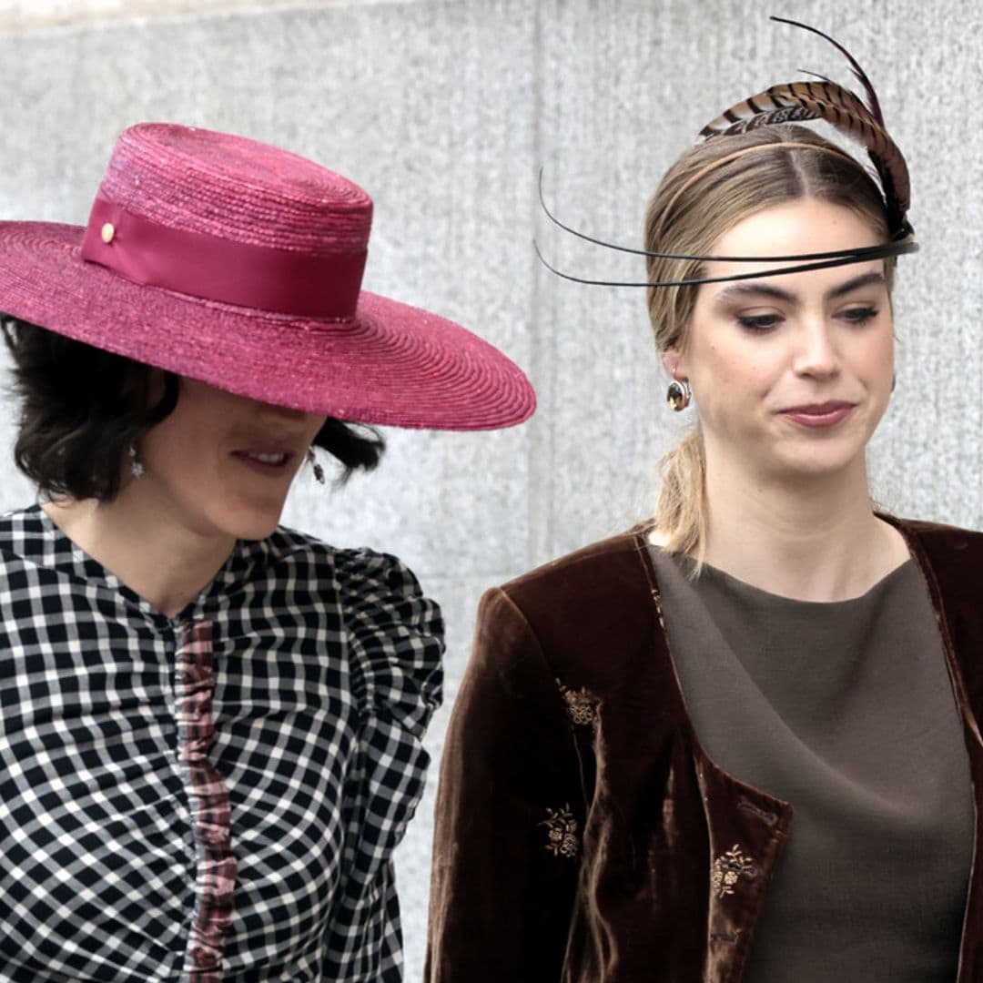 Al detalle: los tocados y peinados más bonitos de las invitadas a la boda de Almeida y Teresa Urquijo