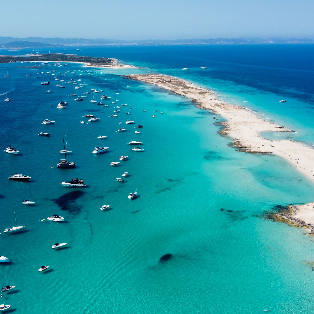 Vista aérea de la espectacular playa de Ses Illetes, en Formentera