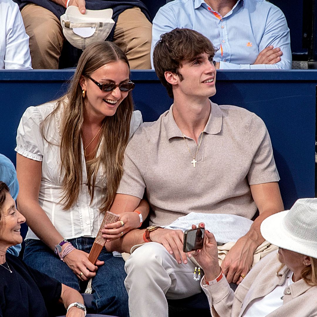 El hijo de Iñaki Urdangarín junto a su novia en un evento público de tenis