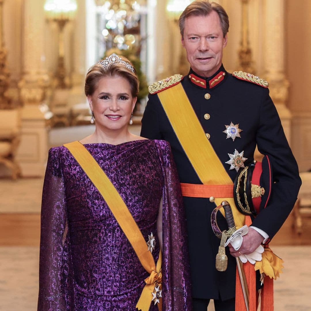 Los grandes duques de Luxemburgo celebran los 42 años de su matrimonio con nuevos retratos oficiales