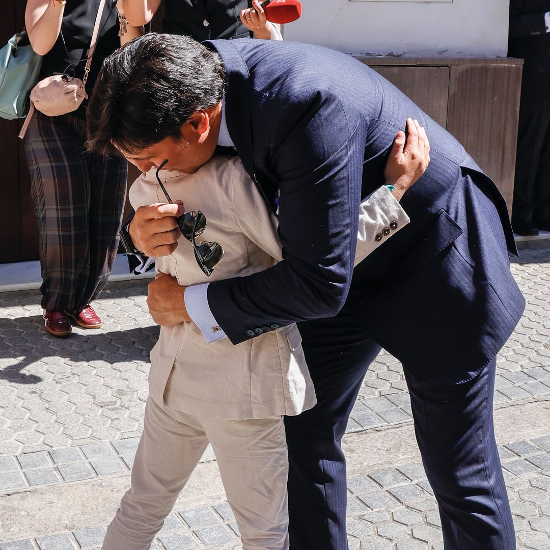 Fran Rivera abraza con emoción a su sobrino, el hijo de Eva González y Cayetano Rivera