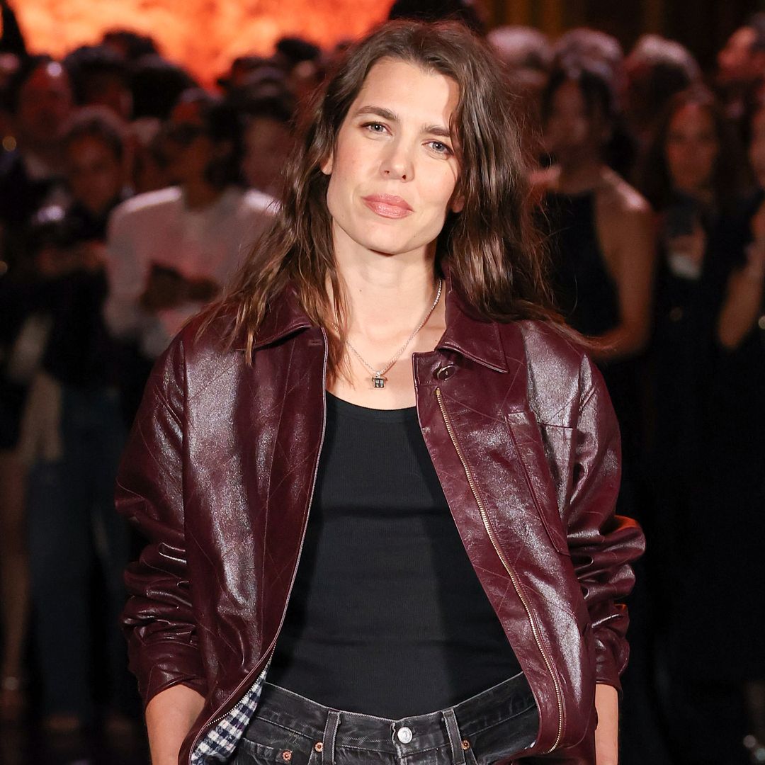 Las fotos de Carlota Casiraghi en Madrid: su plan literario y su hoja de ruta en la capital