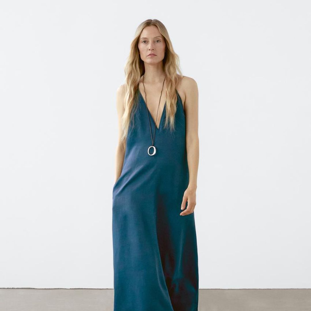Este es el ‘uniforme’ minimalista y elegante de oficina que siempre funciona
