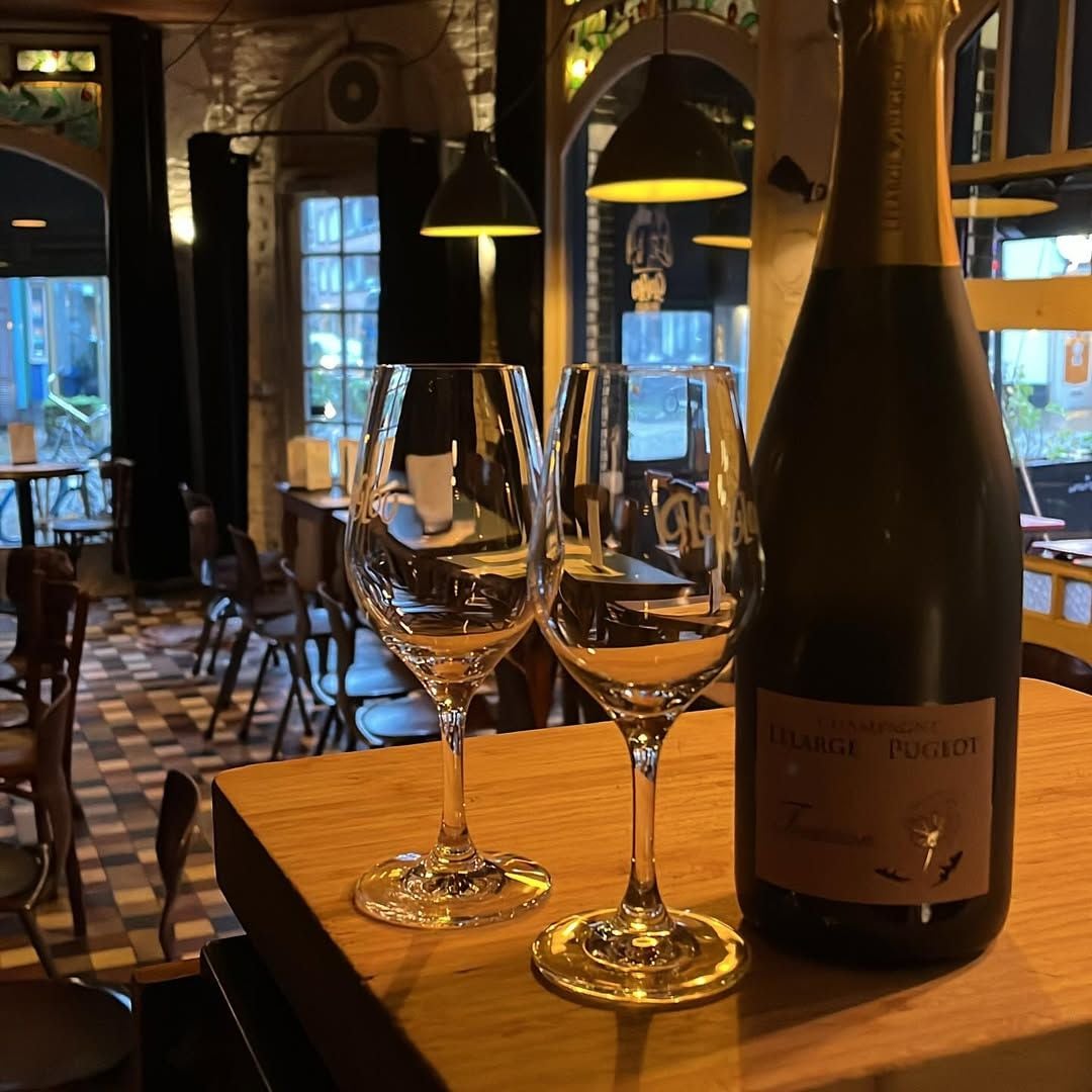 Bar de vino Glouglou, en Amsterdam