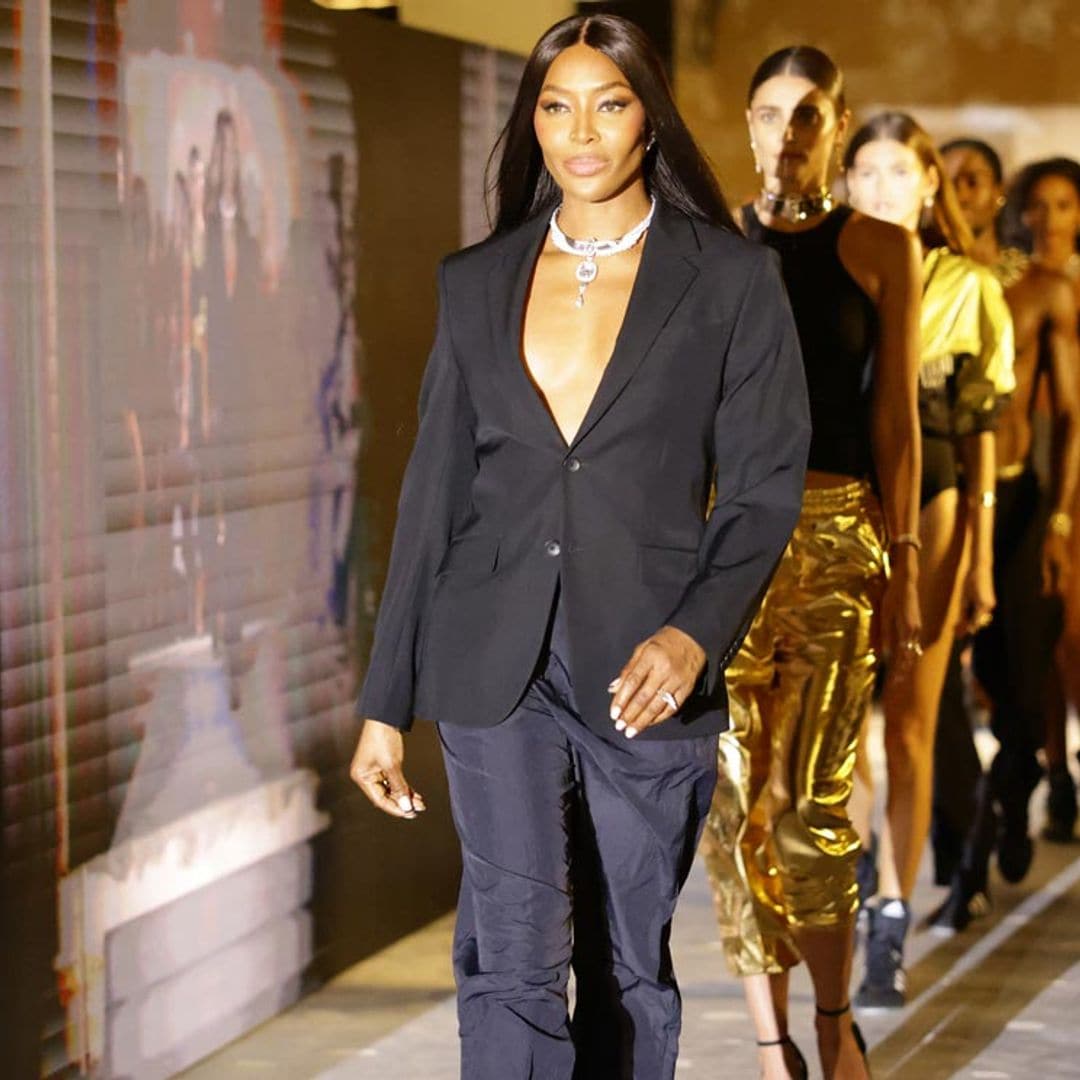 El desfile de joyería en el que Naomi Campbell ha revalidado su título de 'top'