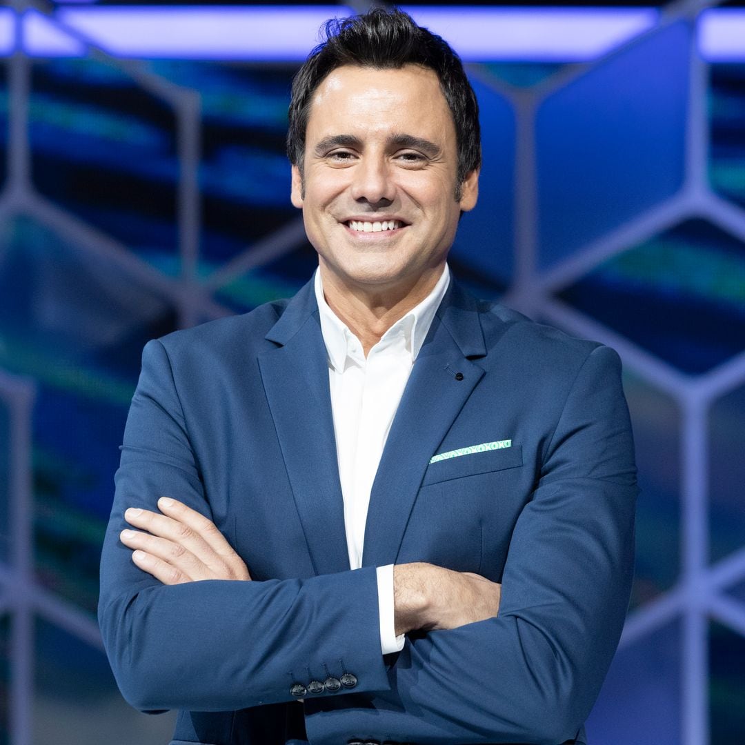 Plano medio de Ion Aramendi en la presentación de "El Cazador"
