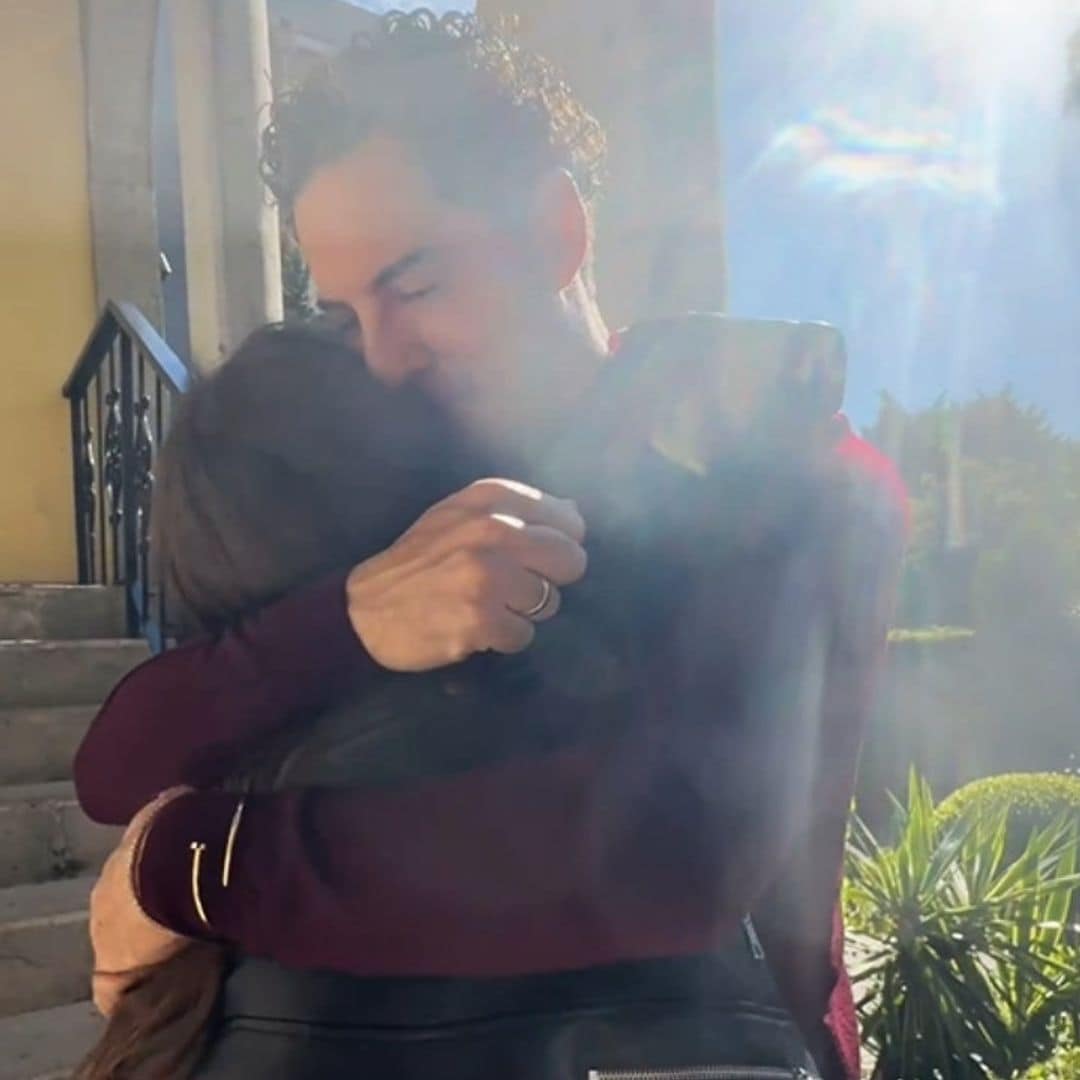 Los emotivos vídeos con los que David Bisbal y Elena Tablada felicitan a Ella por su 14 cumpleaños, ¡qué mayor!