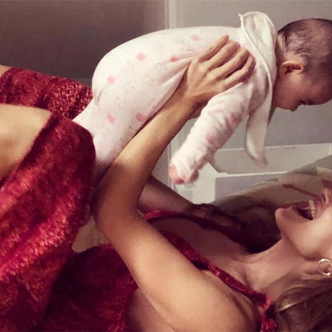 La reivindicación de Ariadne Artiles sobre la maternidad que arrasa en redes sociales
