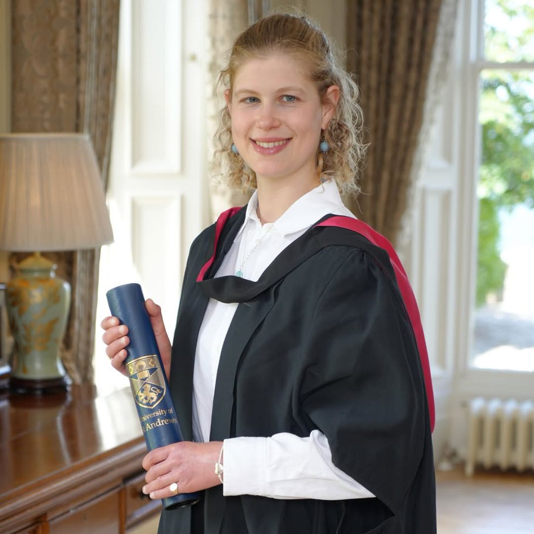 Lady Louise Windsor da un gran paso en su vida: la nieta más discreta de Isabel II se gradúa en la prestigiosa Universidad de St Andrews