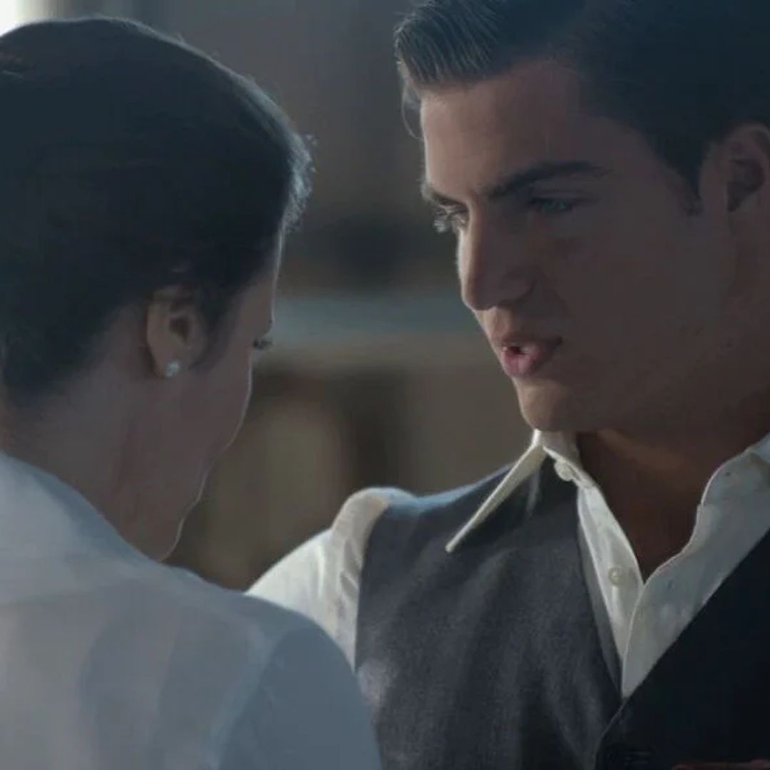 Aitana Sánchez-Gijón y Maxi Iglesias en 'Velvet'