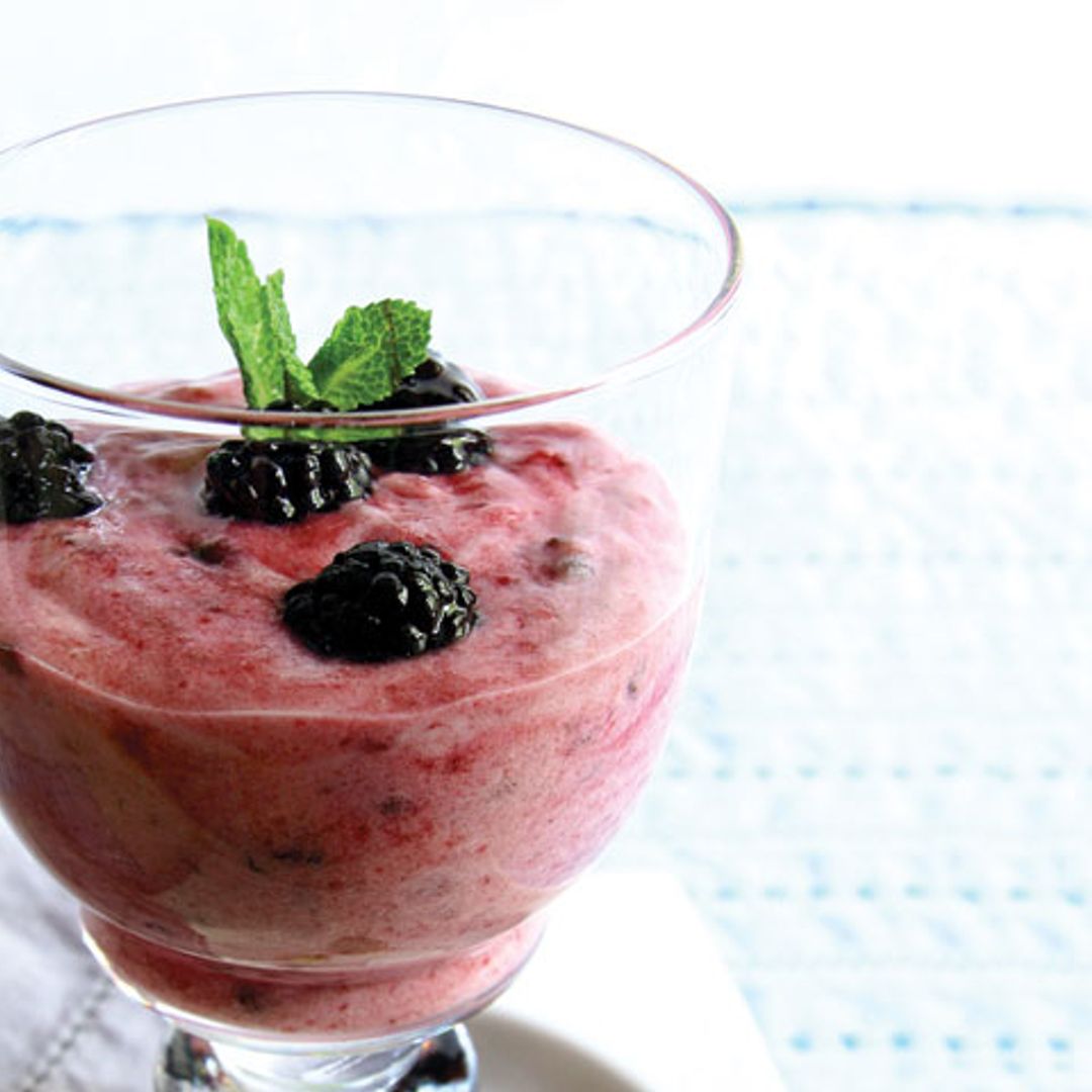'Mousse' de moras y manzanas