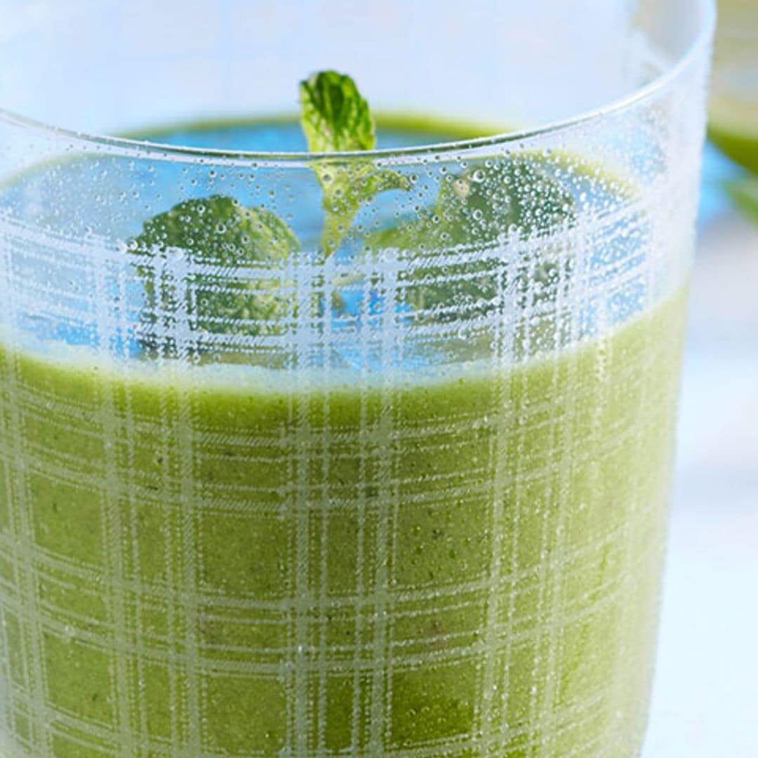 Licuado de pepino, manzana y espinacas