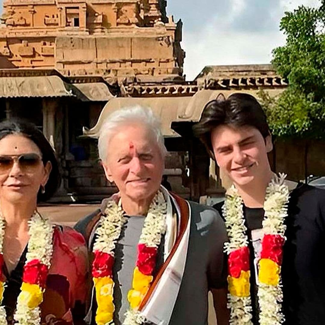 Las imágenes del apasionante viaje de Michael Douglas, Catherine Zeta-Jones y su hijo a la India