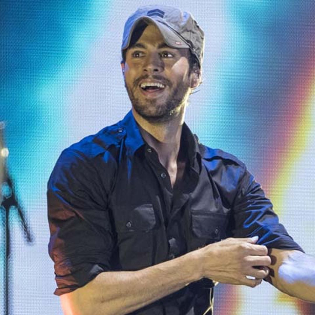 Enrique Iglesias echa de menos a sus mellizos 'como un loco'