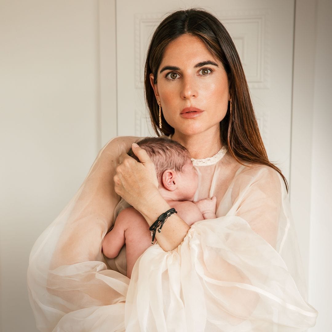 EXCLUSIVA. Lourdes Montes nos cuenta cómo vivió su embarazo a los 41: 'Me pesaban por tener que dividirme'