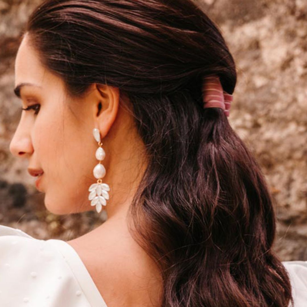 Peinados preciosos para novias que no quieren renunciar al pelo suelto