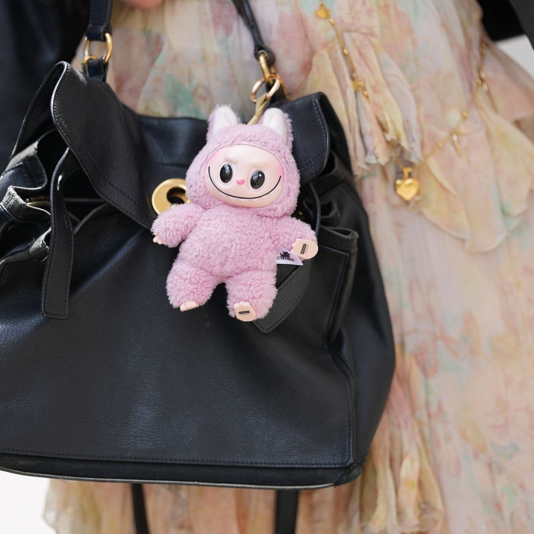Un Labubu puede ser más caro que un bolso de Hermès, analizamos el boom de estos divertidos charms